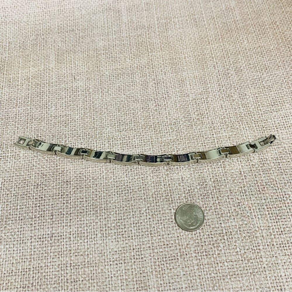 Sharp Silver Etched Cut Bracelet‎ - Picture 3 of 3
